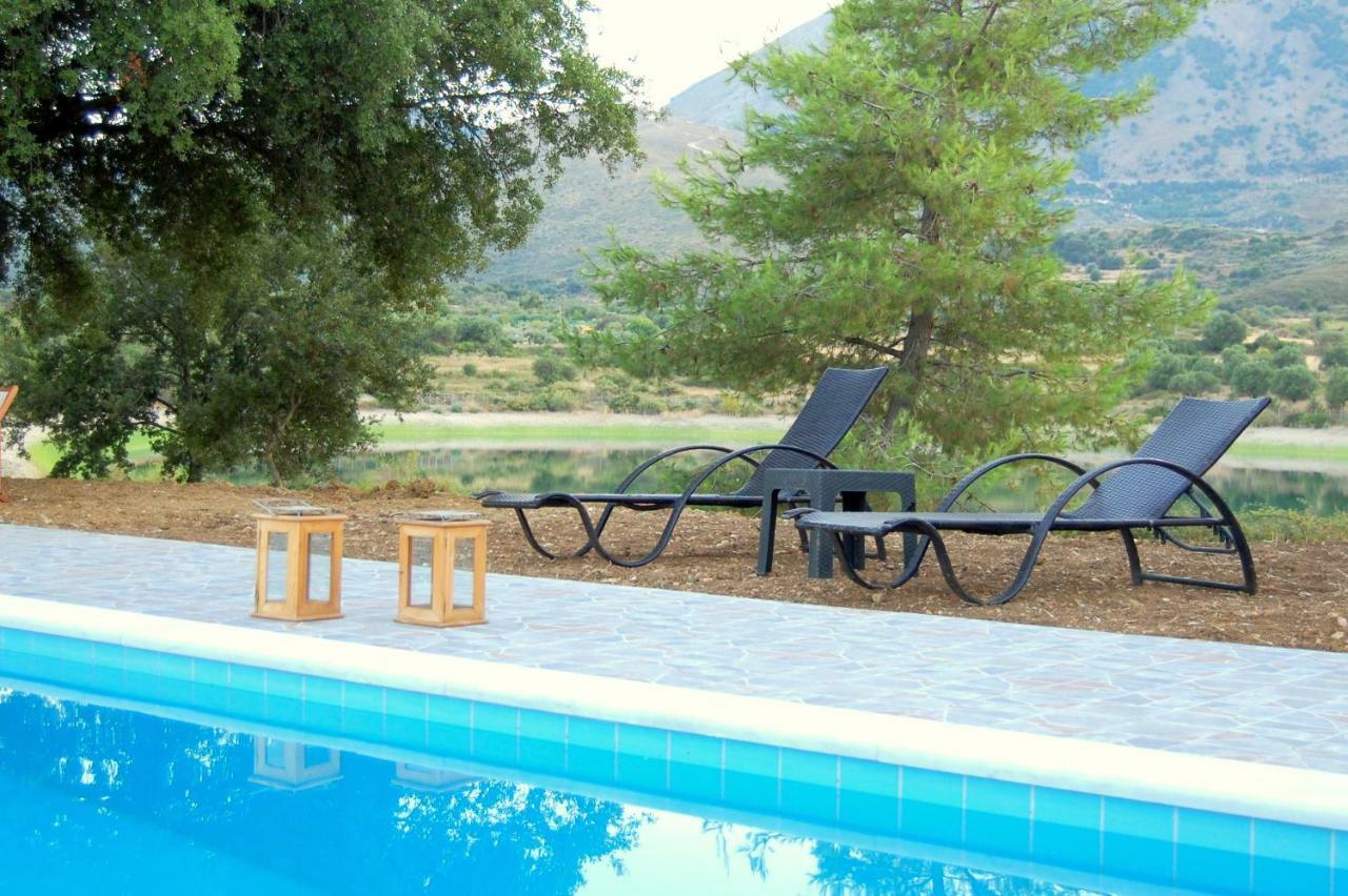 Blue Lagoon Villa 포로스 외부 사진